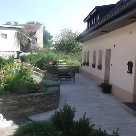Bed & Breakfast Tri Korunky