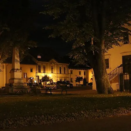 Tri Korunky