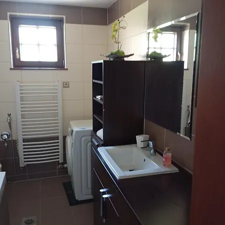 Tri Korunky Bed & Breakfast 3*