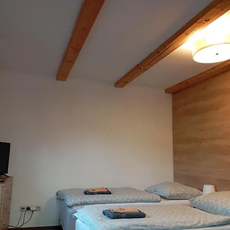 Tri Korunky Bed & Breakfast 3*